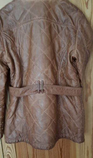 Damenjacke mit Kragen, Größe XL