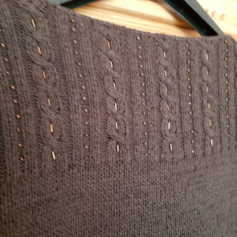Damen Strickpulli braun mit Pailletten