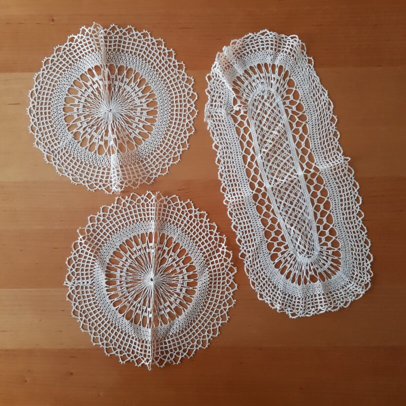 vintage, 3 Häkeldeckchen 50erJahre rose