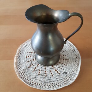kleine Blumenvase aus Messing
