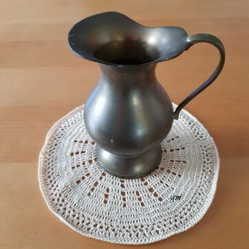 kleine Blumenvase aus Messing