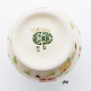 Vase 23 ZSOLNAY PECS signiert