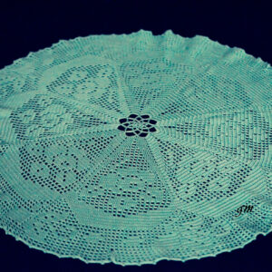 vintage, gehäkelte Tischdecke 60 cm