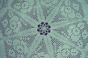 vintage, gehäkelte Tischdecke 60 cm