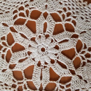 Vintage, gehäkeltes Deckchen handmade