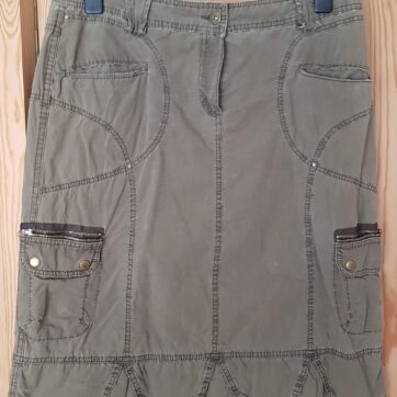 Rock vintage Größe 42 mit vielen Taschen