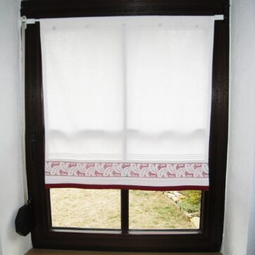 Weiße vintage Landhausgardine
